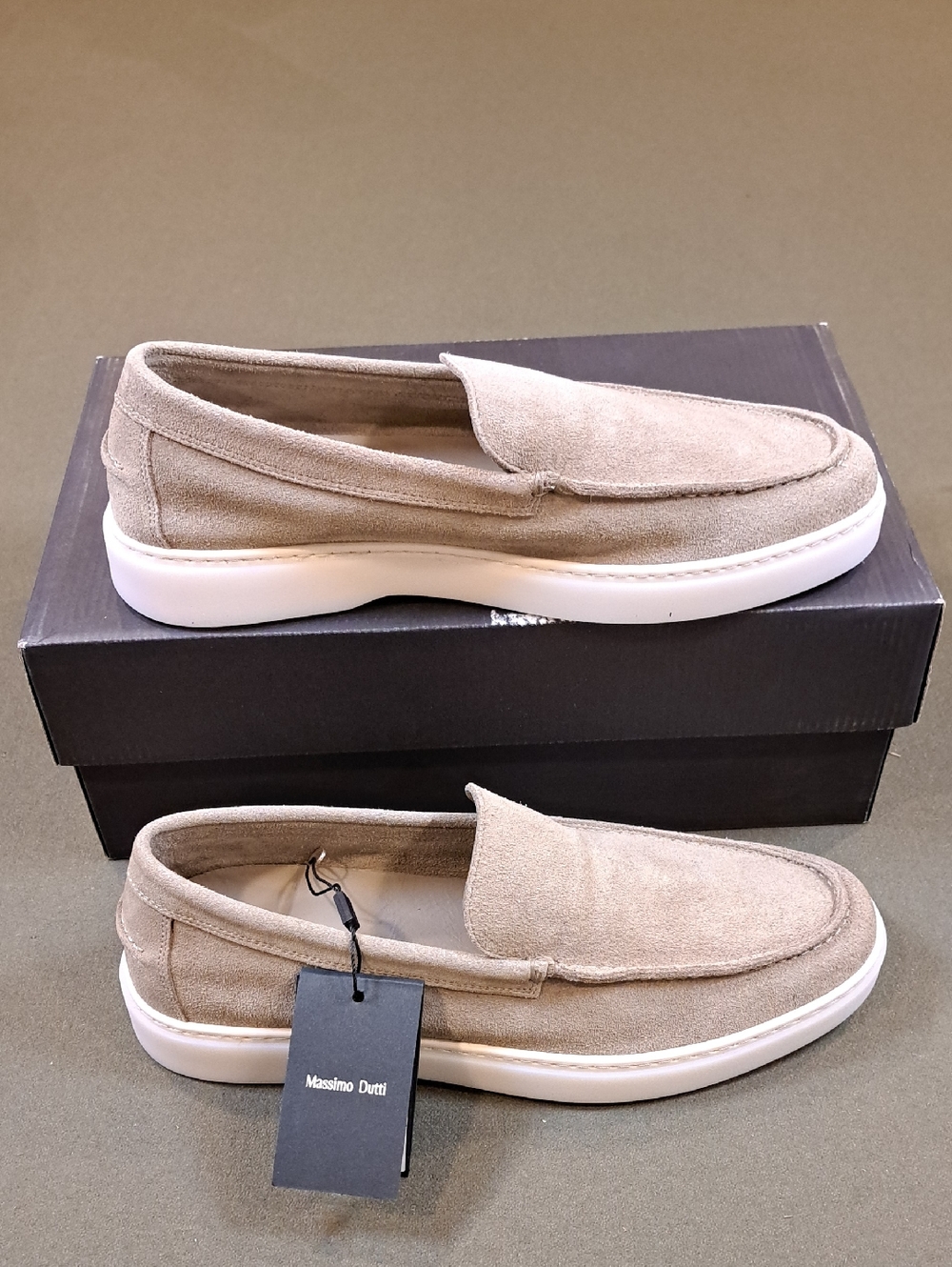 Massimo Dutti Split leather loafers with moc toe - Color: Sand - Size: Men 8 - Picture 2 of 12